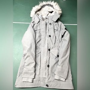 Hollister Women's XS Light Gray parka/winter coat. Warm Very good preowned cond.